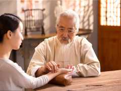 痛经喝什么茶能缓解？深度解析病理性痛经对生育的影响及调理指南